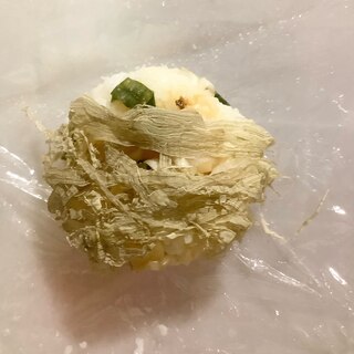 ☆長ネギレーズン入りとろろ昆布おにぎり☆